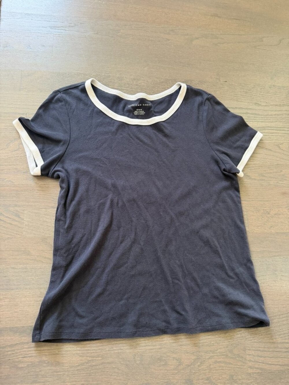 American Eagle Navy Ringer T-Shirt Size Medium